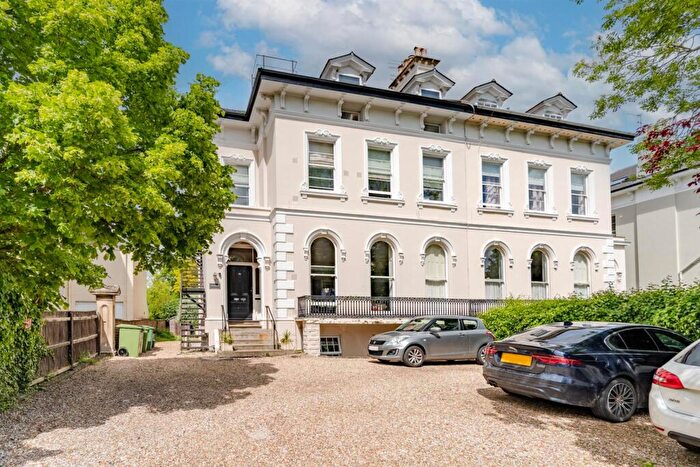 3 Bedroom Flat To Rent In Lansdown Road, Cheltenham, GL51