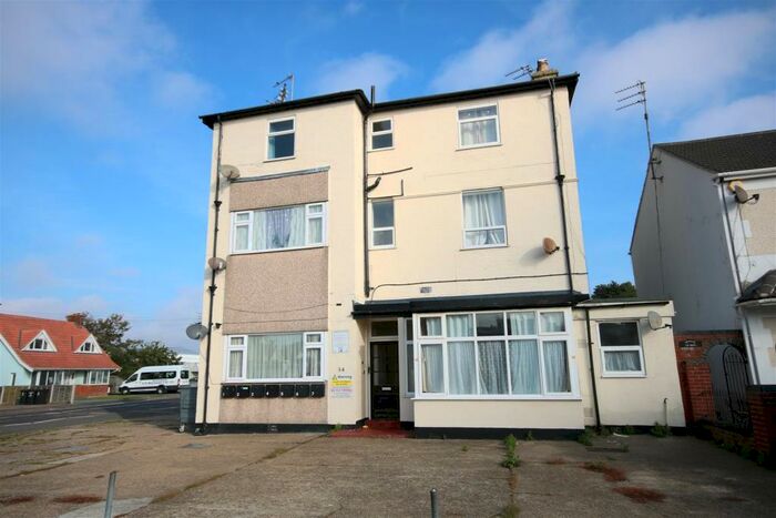1 Bedroom Flat To Rent In West Avenue, Clacton-On-Sea, CO15