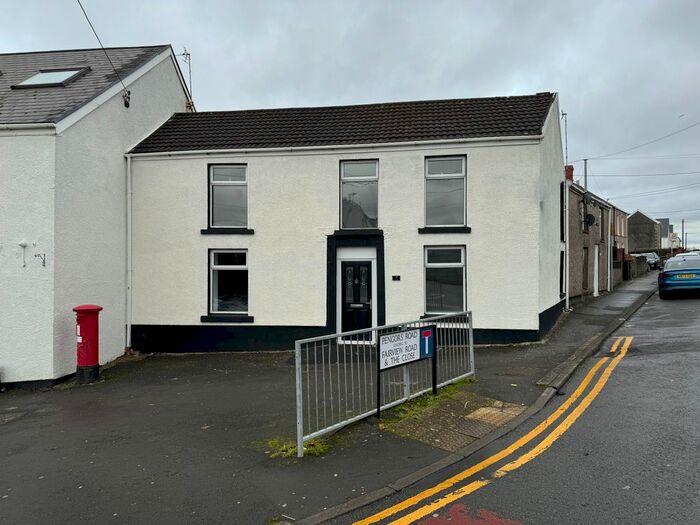 3 Bedroom Semi-Detached House To Rent In Swansea Road, Swansea, SA5