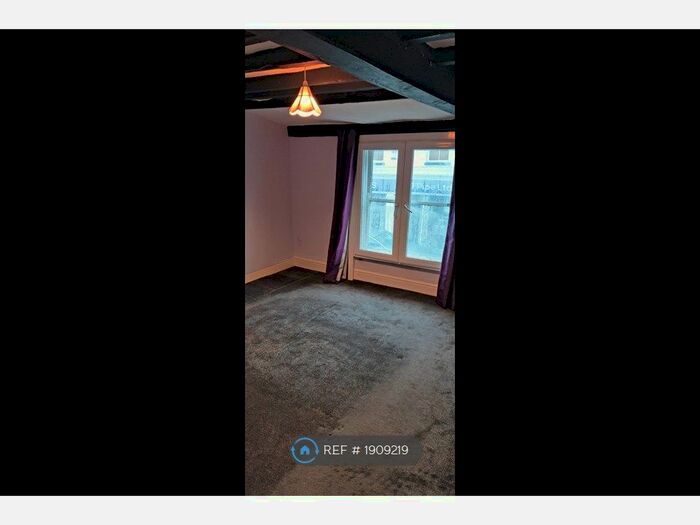 2 Bedroom Flat To Rent In Queen Street, Haverhill, CB9