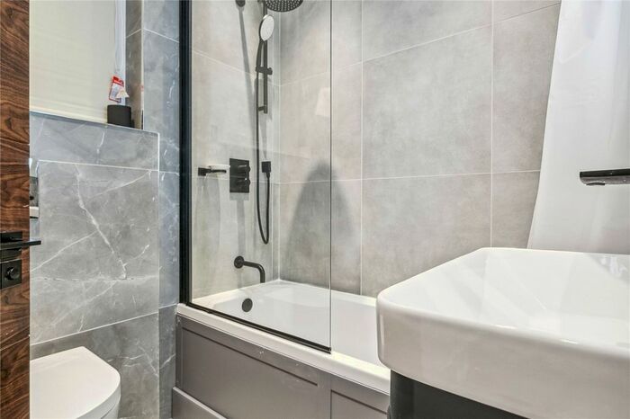 2 Bedroom Flat To Rent In Cheniston Gardens, Kensington, W8