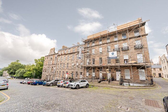 3 Bedroom Flat To Rent In Nelson Street, New Town, Edinburgh, EH3