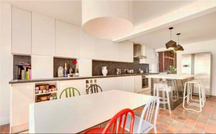 4 Bedroom Flat To Rent In Hazlebury Road, London, SW6