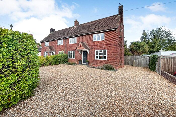 3 Bedroom Semi-Detached House For Sale In Raven Road, Hook, Hampshire, RG27