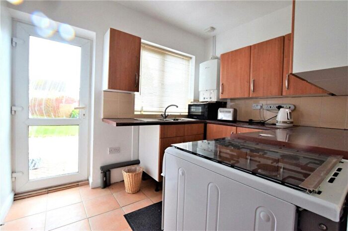 2 Bedroom Bungalow To Rent In Springfield, Wootton, NN4