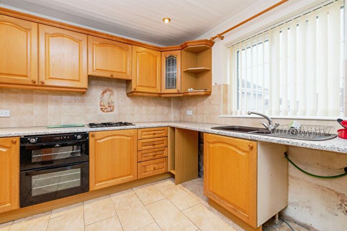 2 Bedroom Detached Bungalow For Sale In Dellfield Avenue, Lincoln, LN6