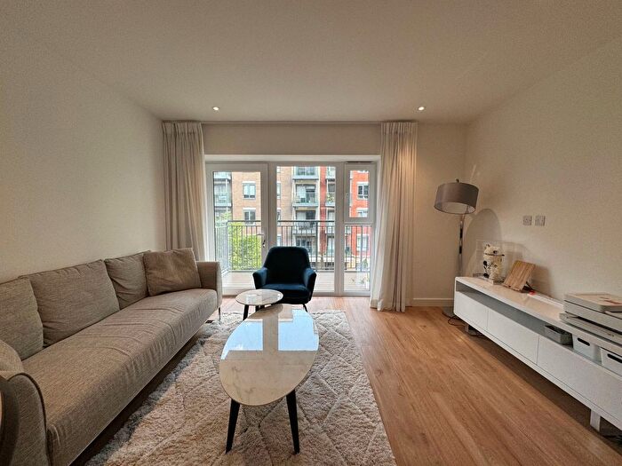 2 Bedroom Flat To Rent In Commander Avenue, London, NW9