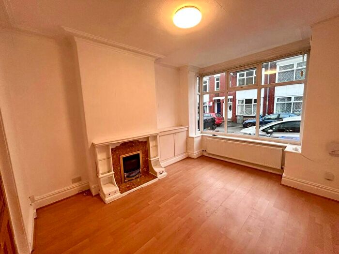 4 Bedroom Terraced House To Rent In Wellington Avenue, Whalley Range, M16