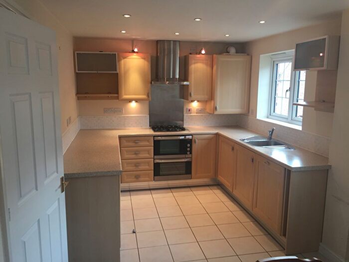 2 Bedroom Property To Rent In Rothwell, Leeds, LS26