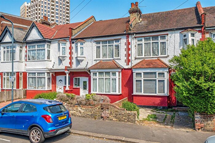3 Bedroom Terraced House For Sale In Lonsdale Avenue, Wembley, HA9