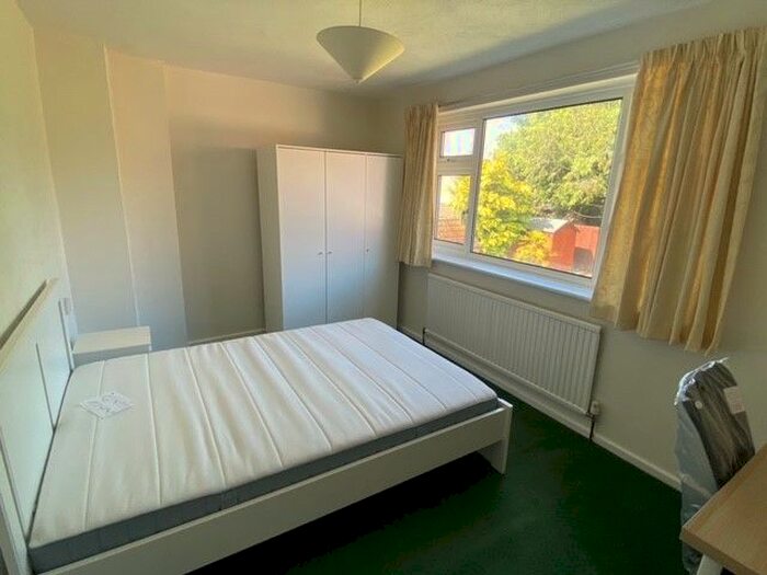 3 Bedroom Semi-Detached House To Rent In Penshurst, Potters Bar, EN6