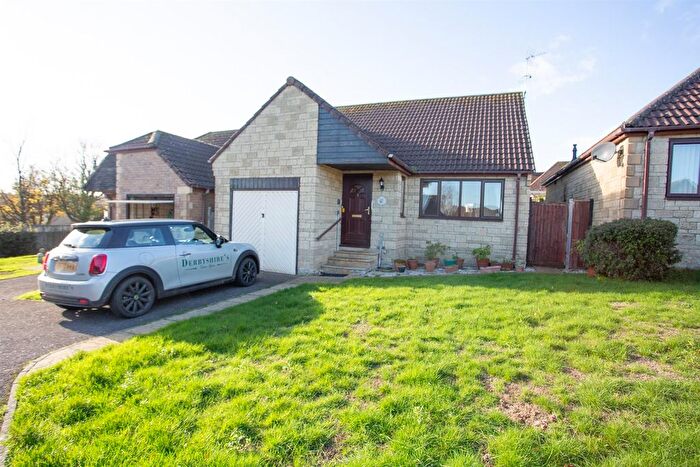 2 Bedroom Bungalow For Sale In Robins Court, Chard, TA20