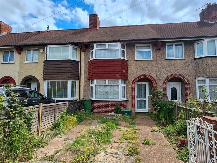 3 Bedroom Terraced House To Rent In Green Wrythe Lane, Carshalton, Surrey, SM5