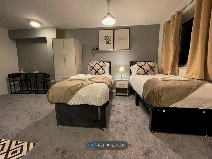 Studio To Rent In Studio 6 With Zip Link Beds, Middlesbrough TS1