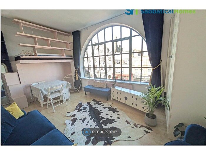 Studio To Rent In Strand Building, London, E9
