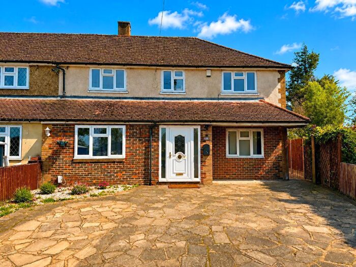 5 Bedroom Semi-Detached House To Rent In Batchwood Green, St Mary Cray, Orpington, BR5