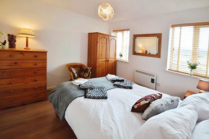 2 Bedroom Flat To Rent In Cwrt Boston, Pengam Green, CF24