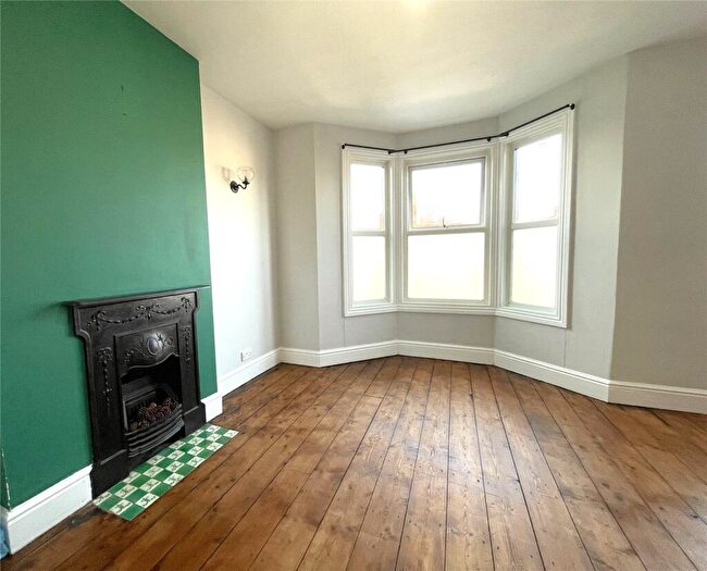 2 Bedroom Apartment To Rent In Islington, Trowbridge, BA14