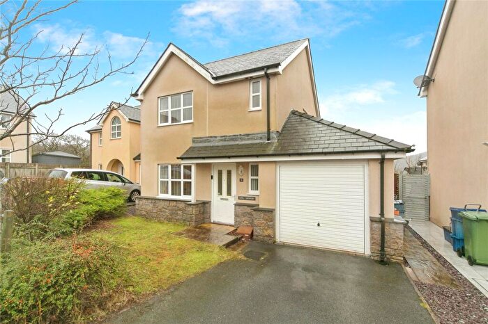 3 Bedroom Detached House For Sale In Llys Y Waun, Waunfawr, Caernarfon, Gwynedd, LL55