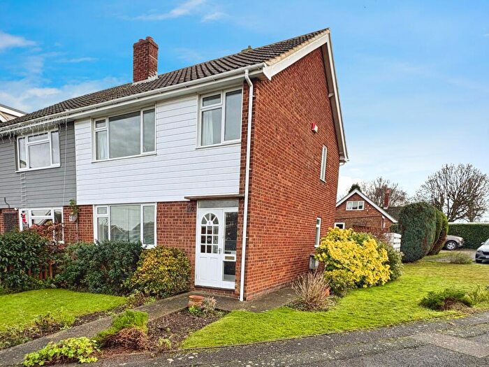 3 Bedroom Semi Detached House For Sale In Woodland Way, Sandwich, CT13