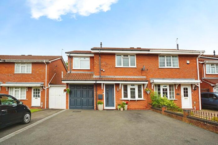 3 Bedroom Semi Detached House For Sale In Lovatt Close, Tipton, DY4