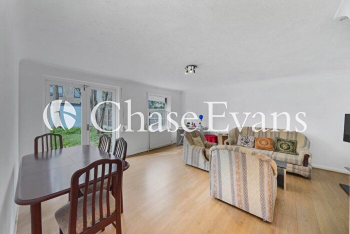 4 Bedroom Property To Rent In Lockesfield Place, Westferry Road, Isle Of Dogs, London, E14