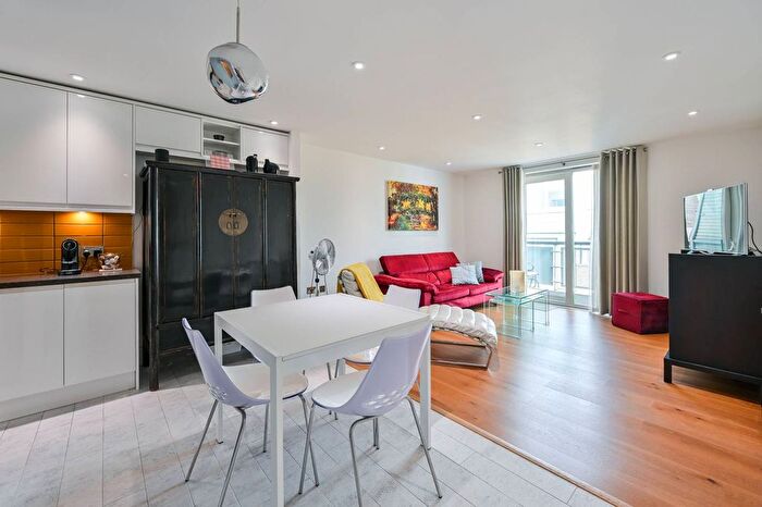 2 Bedroom Flat For Sale In Bermondsey Street, London Bridge, London, SE1