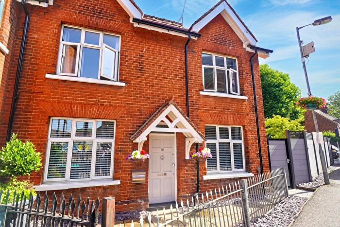 2 Bedroom Cottage To Rent In Lower Street, Stansted, CM24