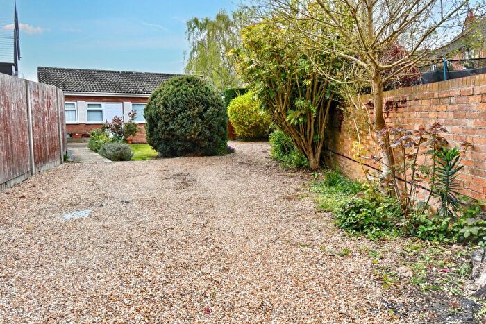 2 Bedroom Detached House For Sale In Lower Farm Road, Bromham, Bedford, MK43