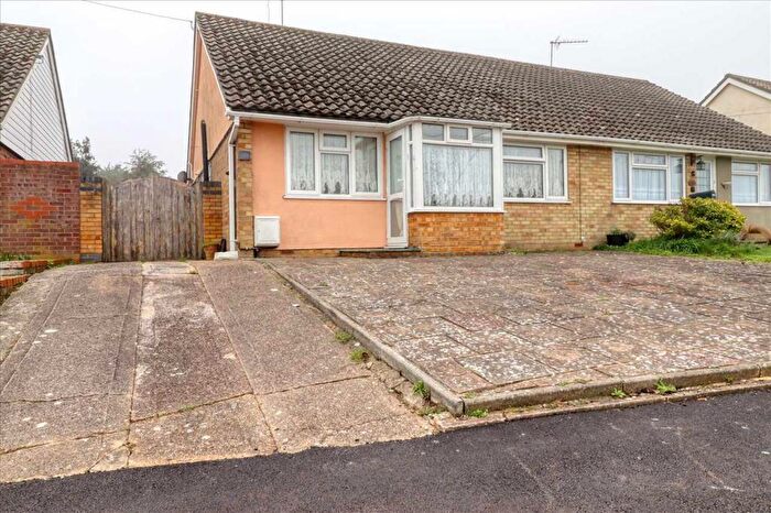2 Bedroom Bungalow For Sale In Fleetwood Avenue, Holland On Sea, CO15