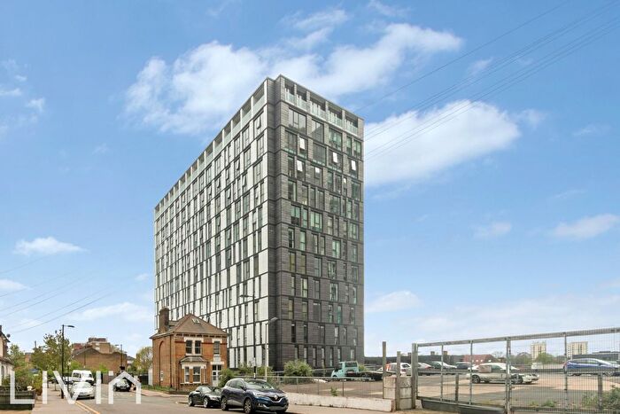 2 Bedroom Flat To Rent In Centrillion Point, Croydon, CR0