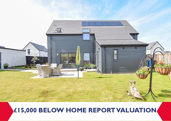 4 Bedroom Detached House For Sale In Campbell Court, Croy, IV2