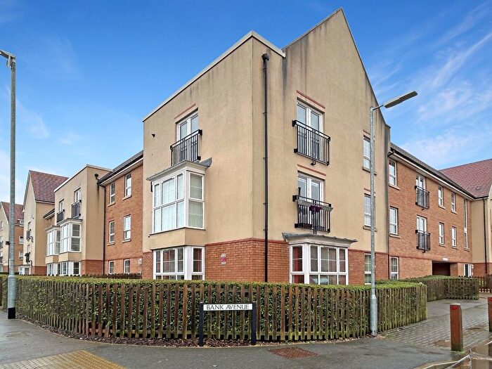 2 Bedroom Flat For Sale In Frenchs Avenue, Dunstable, LU6