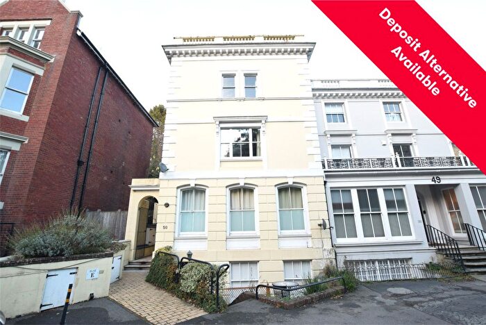 2 Bedroom Flat To Rent In London Road, Tunbridge Wells, Kent, TN1