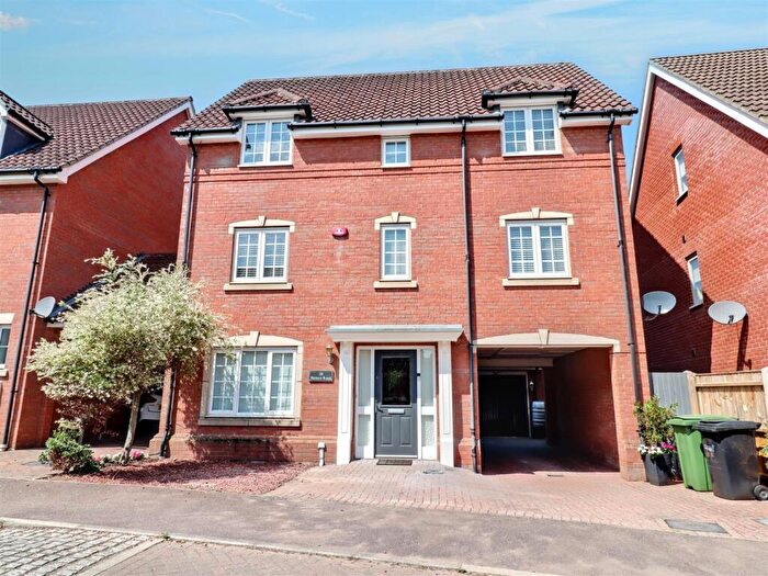 5 Bedroom Detached House For Sale In Bittern Road, Costessey, Norwich, NR8