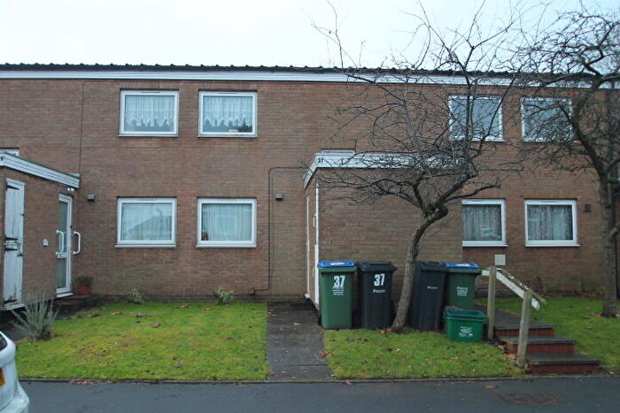 2 Bedroom Apartment To Rent In Trident Drive, Oldbury, West Midlands, B68
