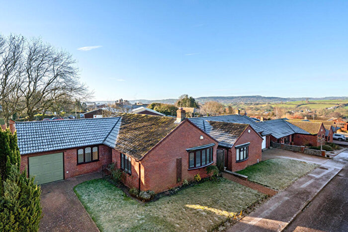 3 Bedroom Detached Bungalow For Sale In Latches Walk, Axminster, EX13