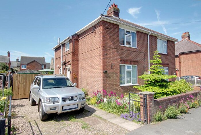 3 Bedroom Semi-Detached House For Sale In Parsons Lane, Alford, LN13