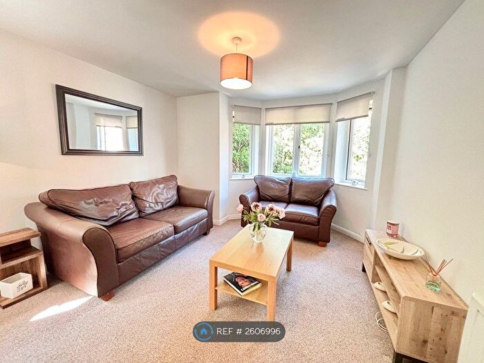 2 Bedroom Flat To Rent In Gogarloch Syke, Edinburgh, EH12