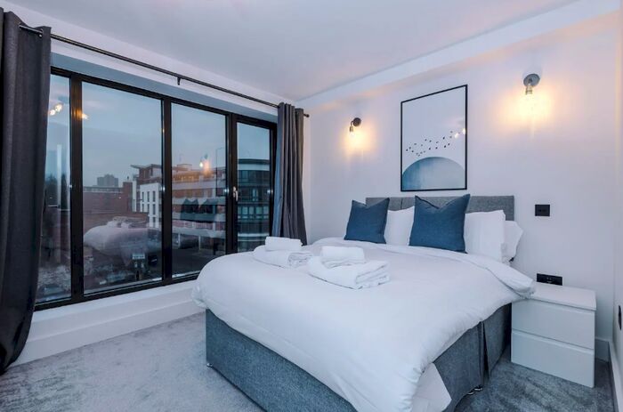 2 Bedroom Flat To Rent In Grafton Road, Croydon, London, CR0