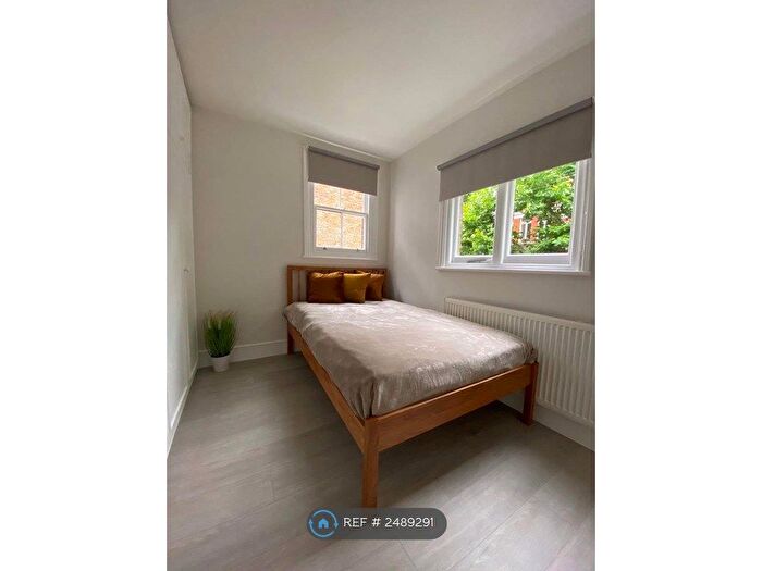 Studio To Rent In Cheniston Gardens, London, W8