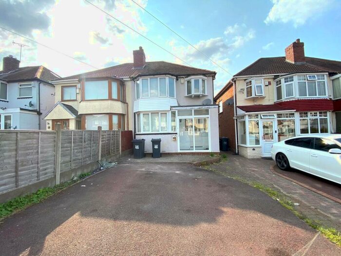 3 Bedroom Semi-Detached House To Rent In Partridge Road, Yardley, B26