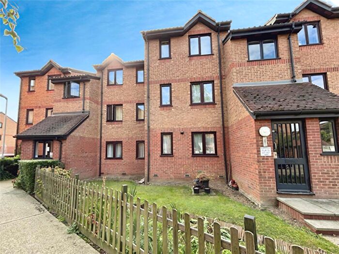 1 Bedroom Flat For Sale In Glenville Grove, London, SE8