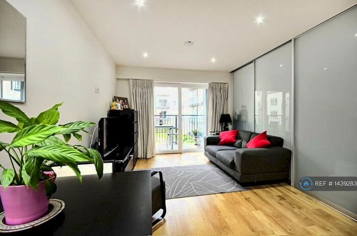 1 Bedroom Flat To Rent In Envoy House, London, NW9