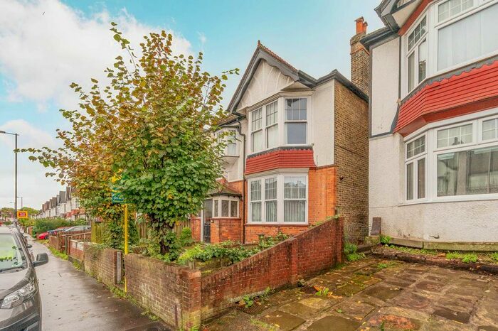 2 Bedroom Flat To Rent In Norbury, Norbury, SW16