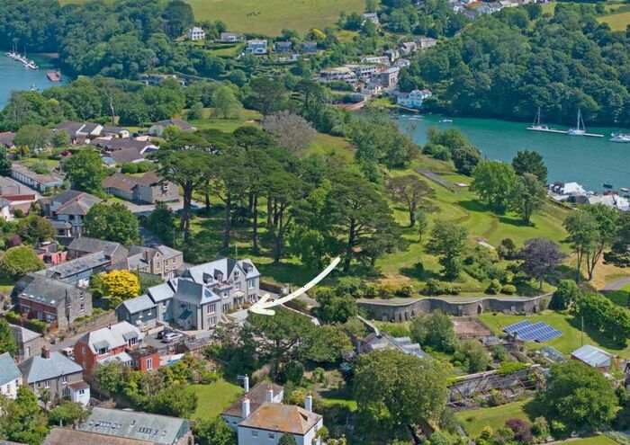 3 Bedroom Apartment For Sale In Place Road, Fowey, PL23
