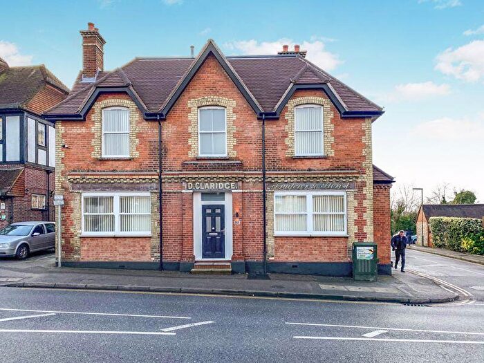 1 Bedroom Flat To Rent In Caterham On The Hill £, CR3