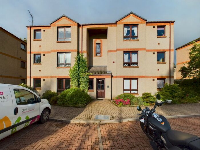2 Bedroom Flat For Sale In Station Road, Dingwall, IV15