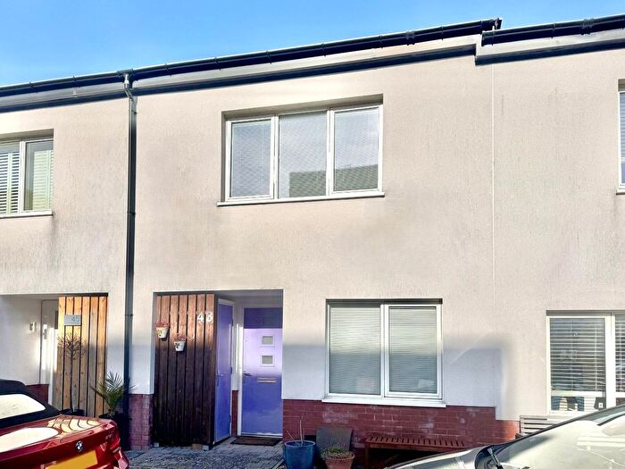 3 Bedroom Town House For Sale In Pearse Close, Penarth, CF64