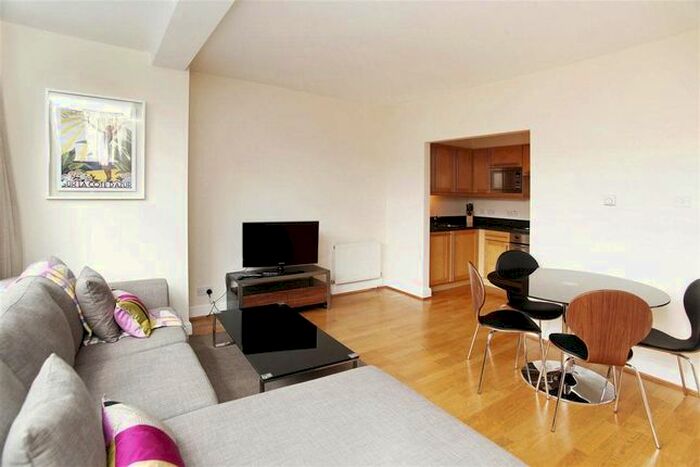 1 Bedroom Flat To Rent In Great Smith Street, Westminster, SW1P
